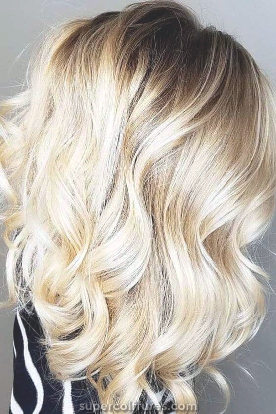 50 preuves que tout le monde peut retirer la coiffure blonde ombrée
