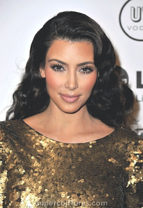 30 meilleures coiffures Kim Kardashian