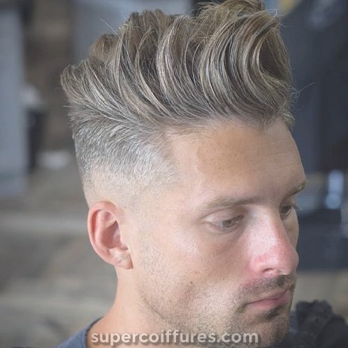 Idées de coiffure courte Quiff pour homme