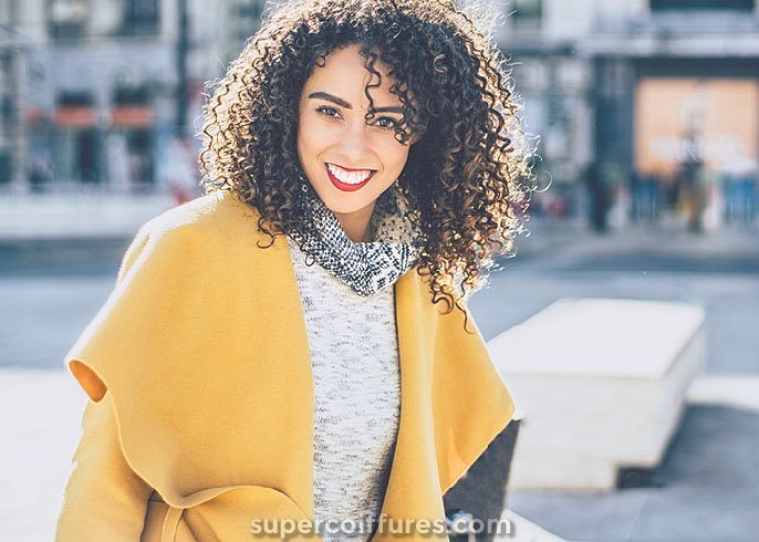 20 idées pour mettre en valeur votre coiffure de longueur moyenne pour femmes