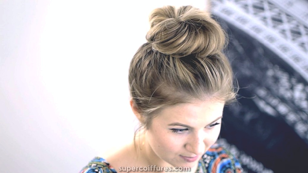 15 coiffures Top Knot pour les femmes - Look Modish And Merveilleux