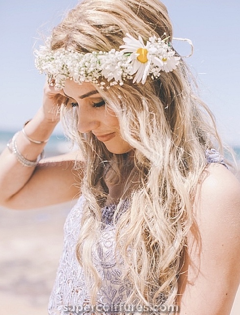 25 coiffures de mariage de plage à la mode et belle