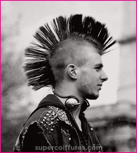 les-coiffures-mohawk-les-plus-originales-pour-oser-un-look-audacieux1710552625 Les coiffures Mohawk les plus originales pour oser un look audacieux