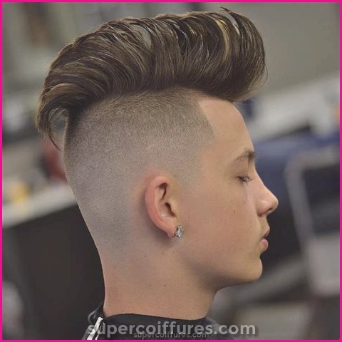 les-coiffures-mohawk-les-plus-tendance-pour-hommes-cette-annee1710551701 Les coiffures Mohawk les plus tendance pour hommes cette année